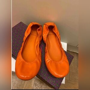 Tory Burch Designer Eddie Patent Leather Bright Orange Ballet Flats 6.5